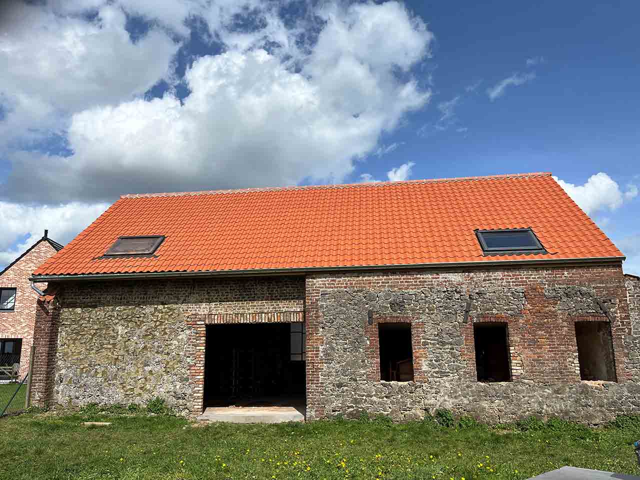 Chantier de rénovation toiture tuiles par Joël Dewolf